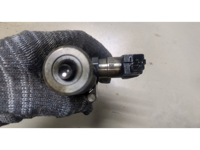 Форсунка топливная  Volkswagen Passat 6 2005-2010    03G130073S     