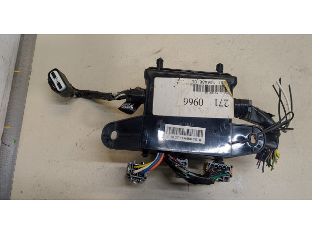 Блок предохранителей  Ford Explorer 2001-2005      5L2T14A488CE   