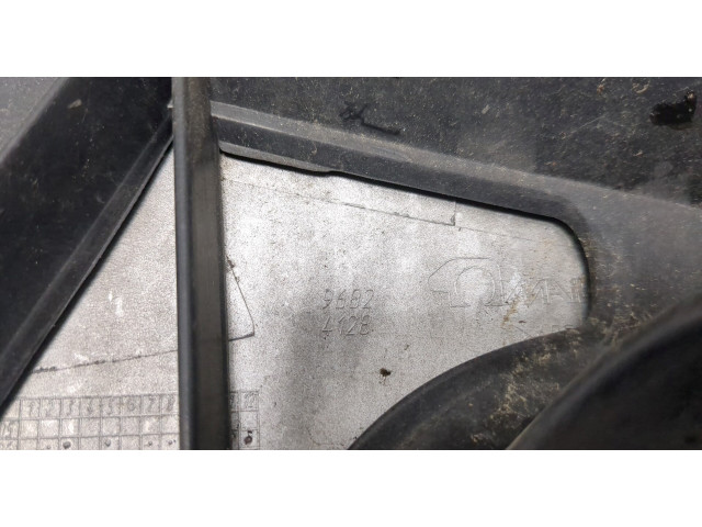 Решетка радиатора  Fiat Scudo 2007-2016          1497652898, 1497649078, 1333430080