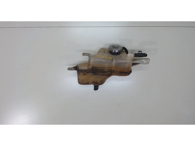 Бачок расширительный  Mercedes C W203 2000-2007 05058157a  C   2.2