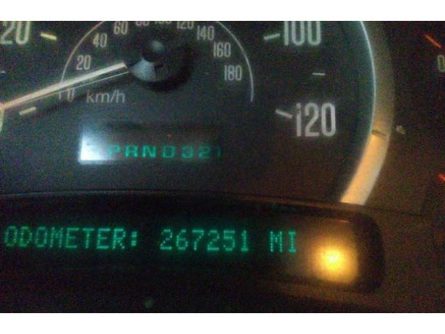 Решетка радиатора  Cadillac Escalade 2 2000-2006            004890489