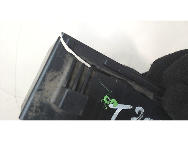 Блок предохранителей  Volkswagen Touran 2006-2010      1021501999    1.9