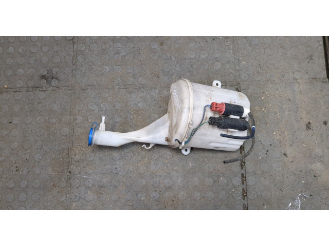Бачок омывателя  Toyota Yaris 1999-2006    