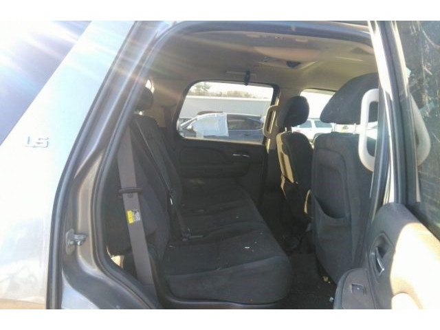 Зеркало боковое  Chevrolet Tahoe 2006-2014  правое            20809948