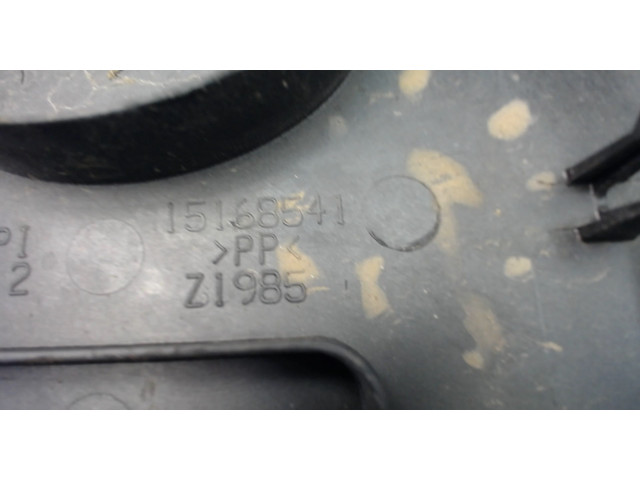 Крышка блока предохранителей  Chevrolet Silverado 1998-2002      15168541    5.3