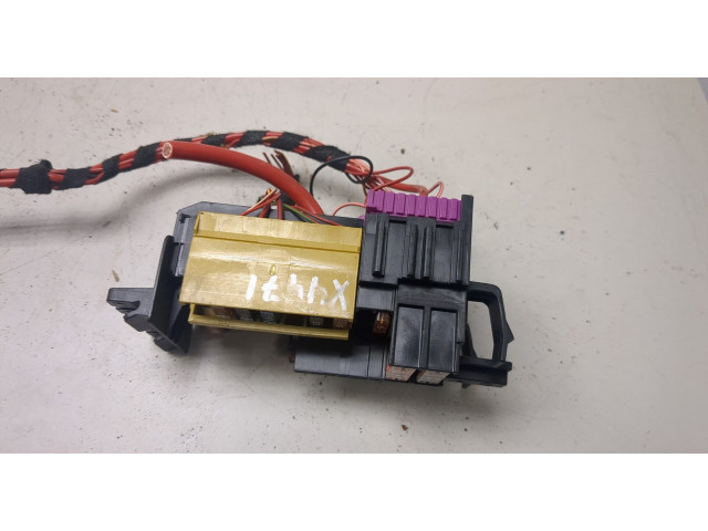 Блок предохранителей  Mercedes C W205 2014-2018      A2059067200     2.1