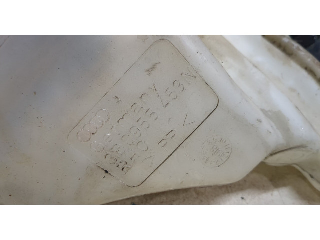 Бачок омывателя  Volkswagen Passat 5 1996-2000      1.6