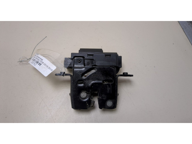 Замок багажника  Nissan Qashqai 2006-2013       