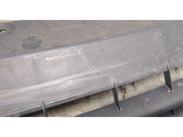 Решетка радиатора  Volkswagen Transporter 5 2003-2009          7H0853653