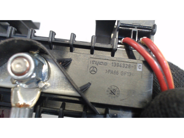 Блок предохранителей  Mercedes E W211 2002-2009      13943281     2.7