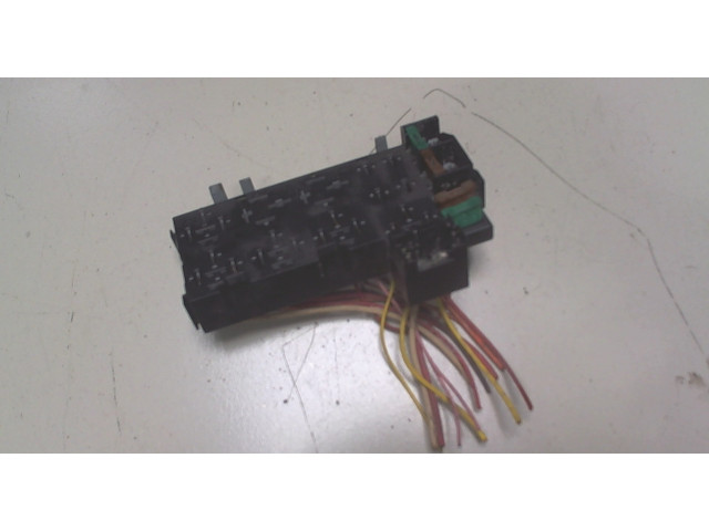 Блок предохранителей  Renault Megane 1996-2002      7703297193    1.4