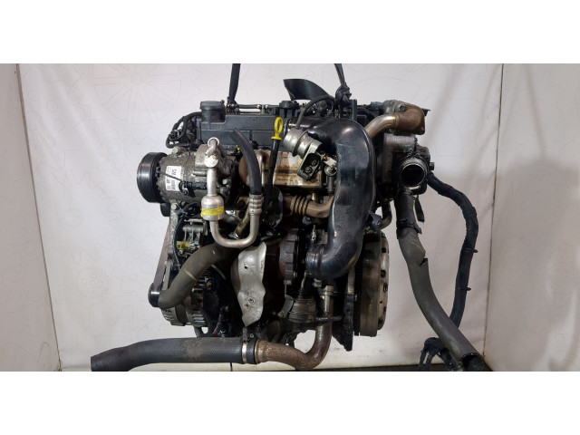 Клапанная крышка двигателя ДВС  Opel Astra J 2010-2017 1.7     