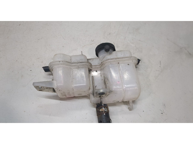 Бачок расширительный  Lexus RX 2009-2015 G92A048040    3.5