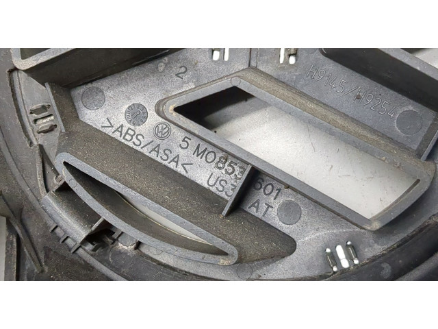 Решетка радиатора  Volkswagen Touran 2006-2010          1T0853651AG
