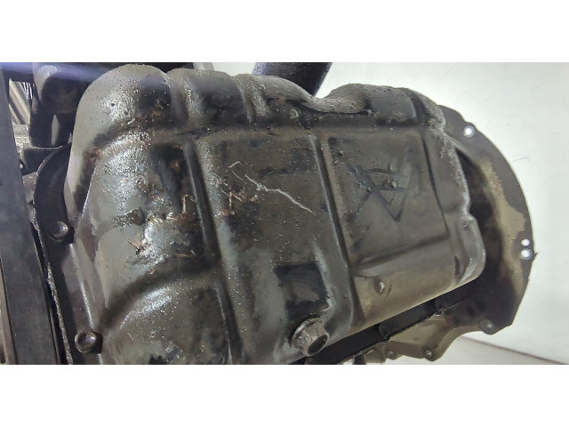 Клапанная крышка двигателя ДВС  Mitsubishi ASX 1.6     