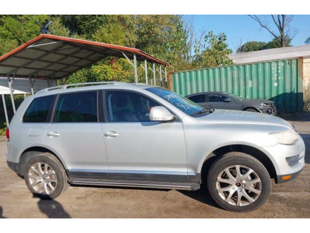 Бампер  Volkswagen Touareg 2007-2010 передний    