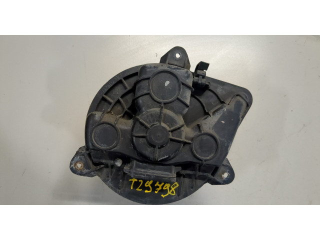 Моторчик печки  Opel Vivaro 2001-2014 4409447, 91158686     4409447, 91158686   