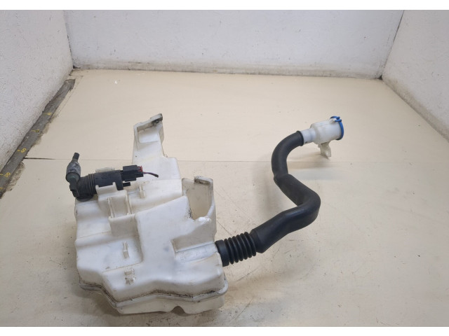 Бачок омывателя  Land Rover Range Rover Evoque 2011-2015 BJ3217B613AD   