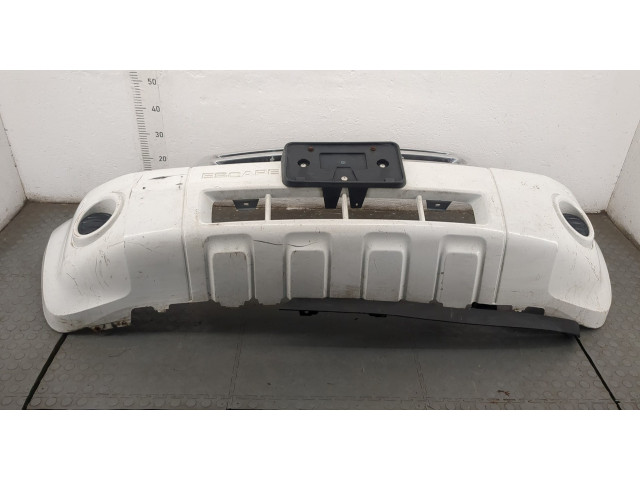Решетка радиатора  Ford Escape 2007-2012          