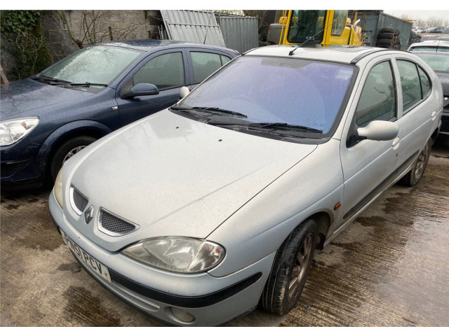 Дисплей бортового компьютера  Renault Megane 1996-2002 8200028364A        