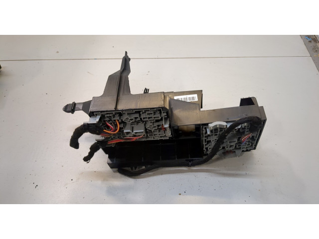 Блок реле  Volkswagen Touareg 2007-2010      7L0937503A   