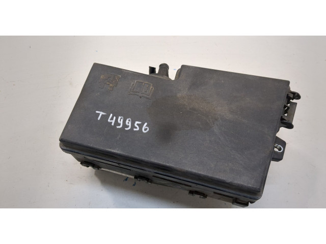Блок предохранителей  Ford Focus 2 2008-2011      3M5T14A076AG   