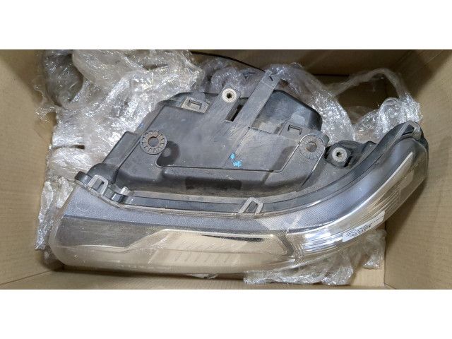 Фара передняя  Land Rover Freelander 2 2007-2014 левая 