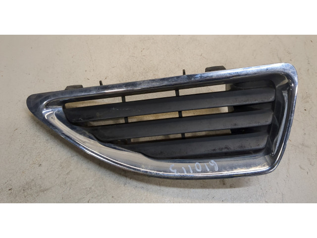 Решетка радиатора  Renault Megane 1996-2002          7700428964
