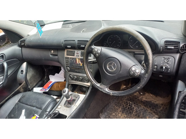 Стойка амортизатора  Mercedes C W203 2000-2007      2.2  дизель