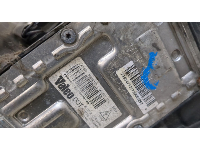 Фара передняя  Chrysler 300C 2004-2011 левая 