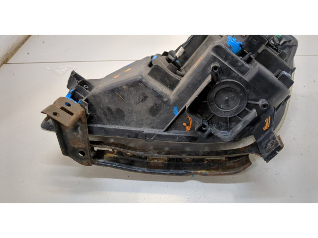 Фара передняя  Honda CR-V 2002-2006 правая 