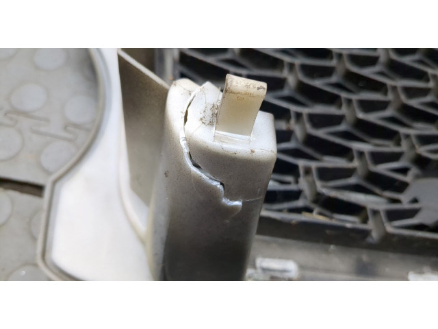 Решетка радиатора  Land Rover Range Rover Sport 2005-2009          