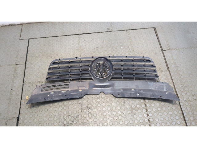 Решетка радиатора  Volkswagen Transporter 5 2003-2009          7H0853653