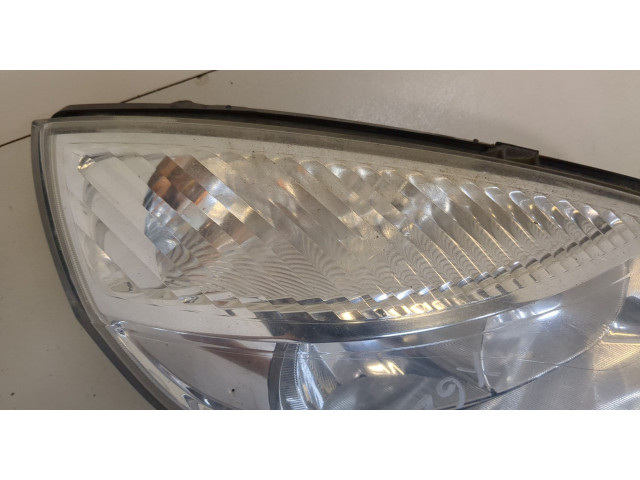 Фара передняя  Renault Scenic 2003-2009 правая 