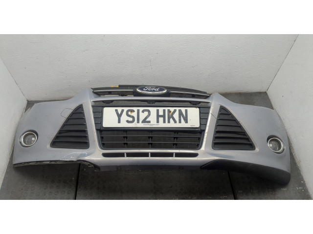 Решетка радиатора  Ford Focus 3 2011-2015          2048467, BM518200BF