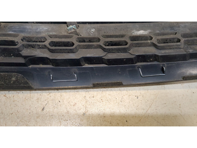 Решетка радиатора  Nissan Micra K12E 2003-2010           1.2 62330BC41A