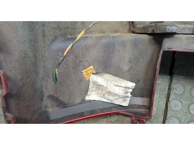 Бампер  Land Rover Discovery 4 2009-2016 задний   LR015463