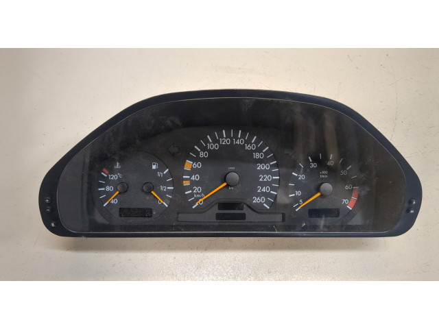 Панель приборов  Mercedes C W202 1993-2000            2.4  Бензин