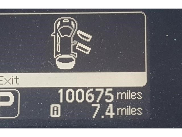 Решетка радиатора  Nissan Leaf         2010-2017  6657303NA1A