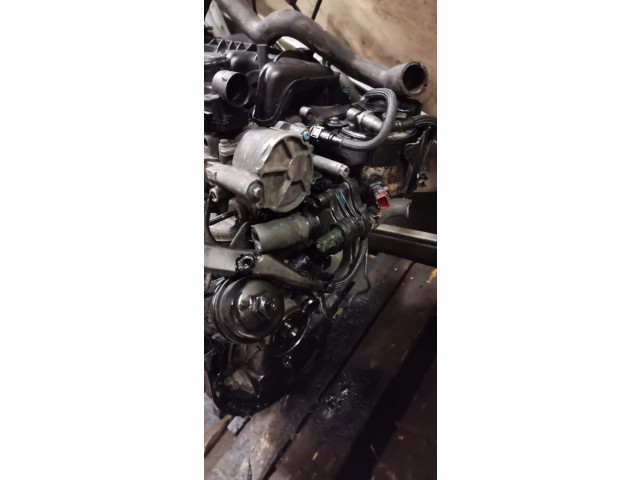 Клапанная крышка двигателя ДВС  Ford Focus 2 2005-2008 1.6     