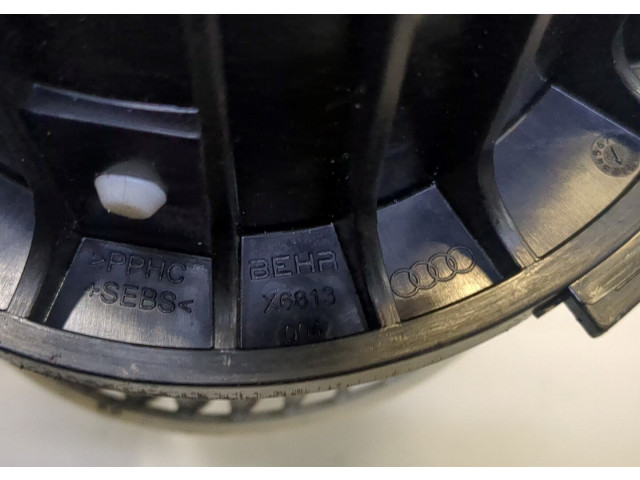 Моторчик печки  Audi A4 (B8) 2011-2015 8T2820021      8T2820021   