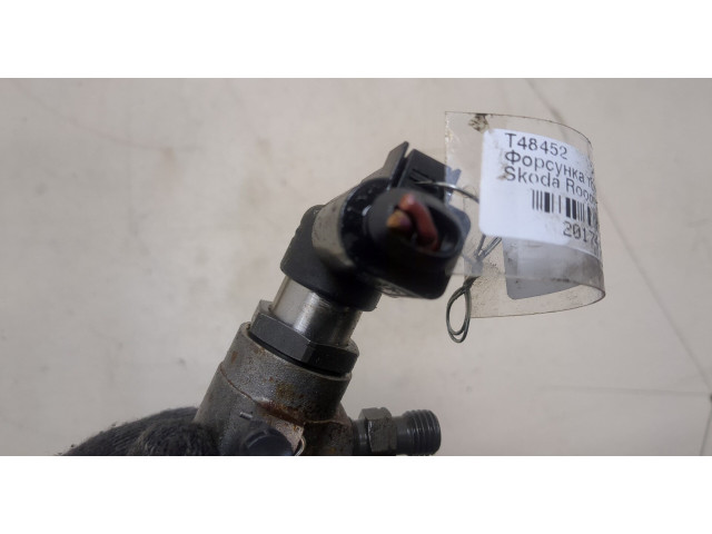 Форсунка топливная  Skoda Roomster 2010-2015    03L130277B     