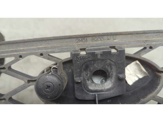 Решетка радиатора  Ford Focus 1 1998-2004          2M518200AFW