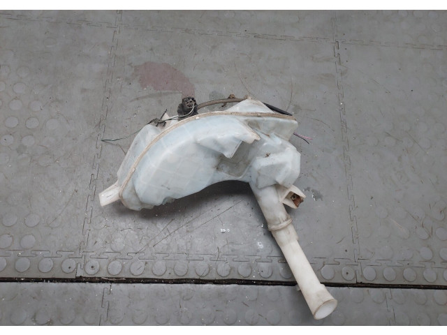 Бачок омывателя  Mazda 5 (CR) 2005-2010    