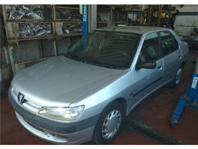 Подушка безопасности водителя  Peugeot 306     