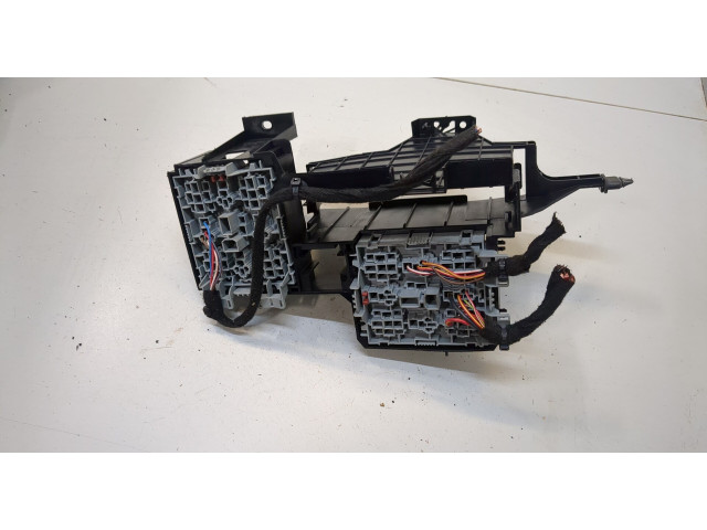 Блок реле  Volkswagen Touareg 2007-2010      7L0937503A   