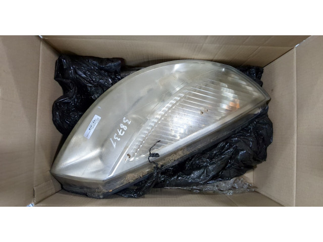 Фара передняя  Renault Scenic 2003-2009 правая 
