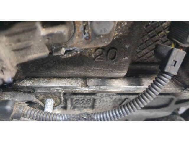 Клапанная крышка двигателя ДВС  BMW 3 E90, E91, E92, E93 2005-2012      