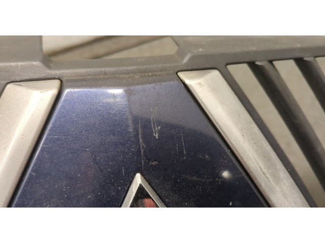 Решетка радиатора  Mitsubishi Outlander XL 2006-2012          7450A037BA