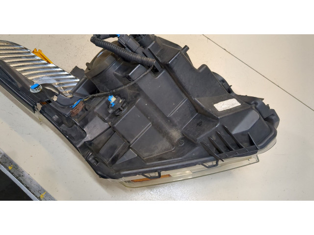 Фара передняя  Ford Explorer 2010-2015 правая 